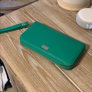 COPY - Green clutch with removable strap